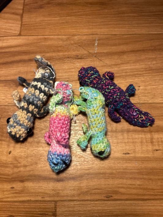 Crochet lizard fidget